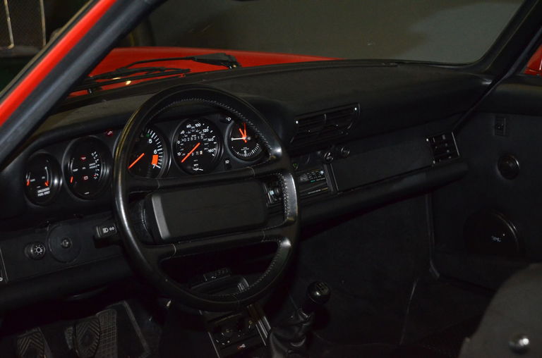 Porsche 911 Carrera 3.2 (US)