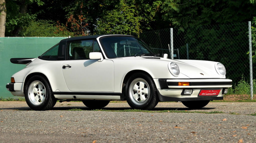 Porsche 911 Carrera 3.2 (US)