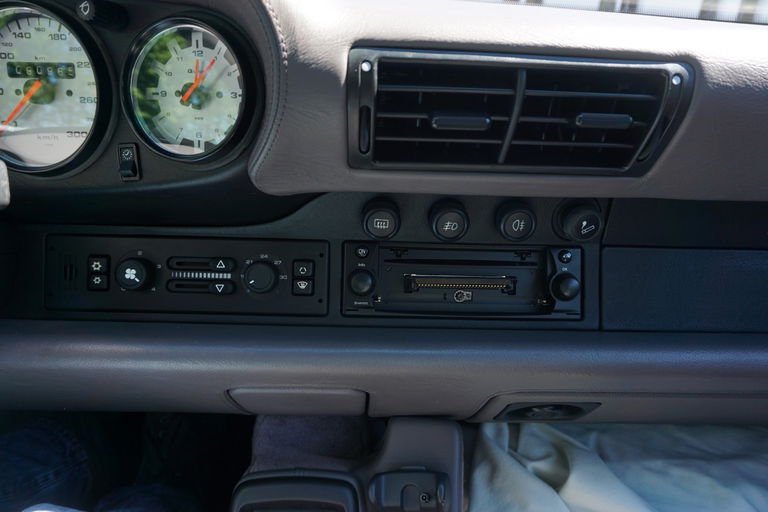 Porsche 993 Carrera 4S