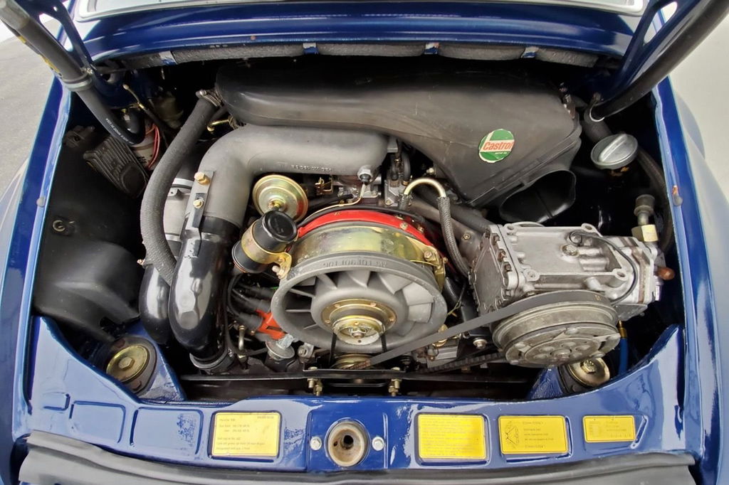 Porsche 911 Turbo 3.0 (US)