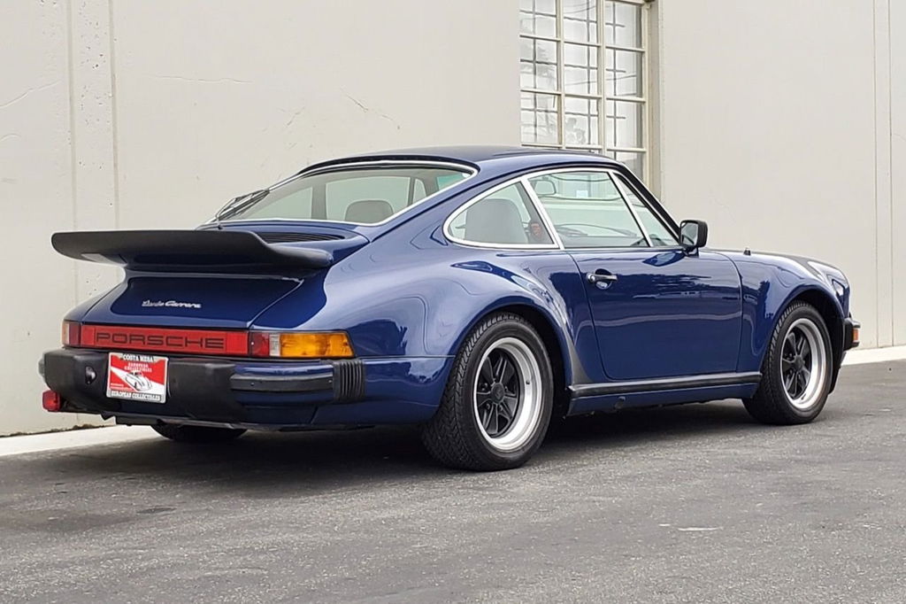 Porsche 911 Turbo 3.0 (US)