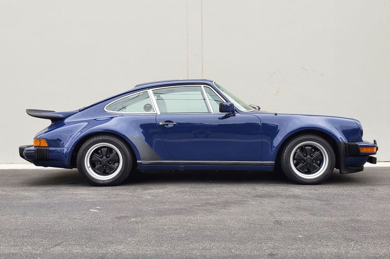 Porsche 911 Turbo 3.0 (US)
