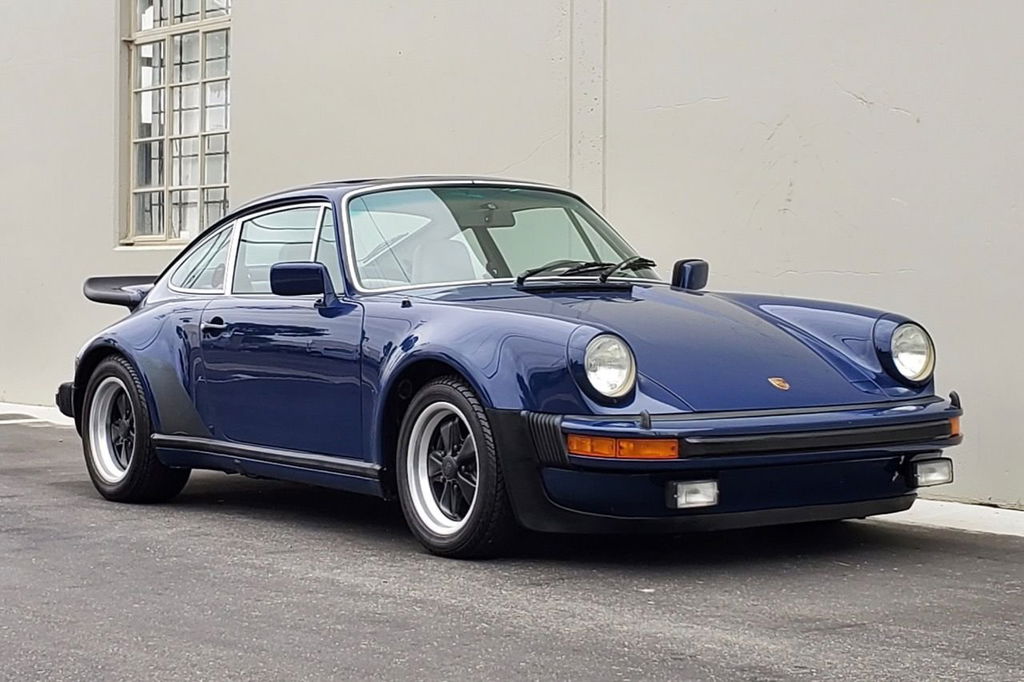 Porsche 911 Turbo 3.0 (US)