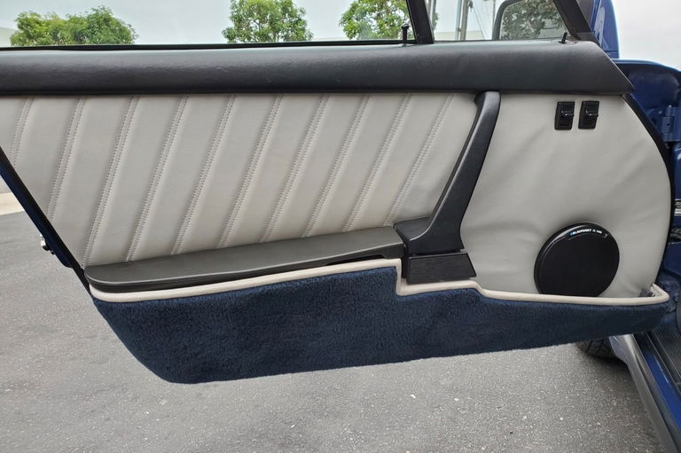 Porsche 911 Turbo 3.0 (US)