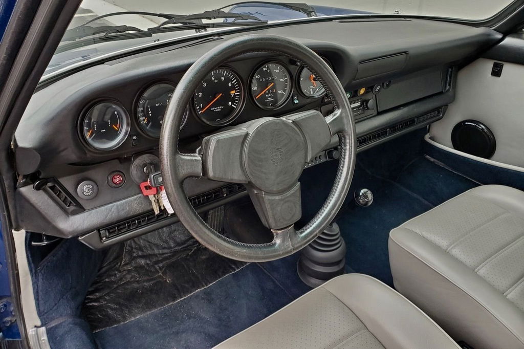 Porsche 911 Turbo 3.0 (US)