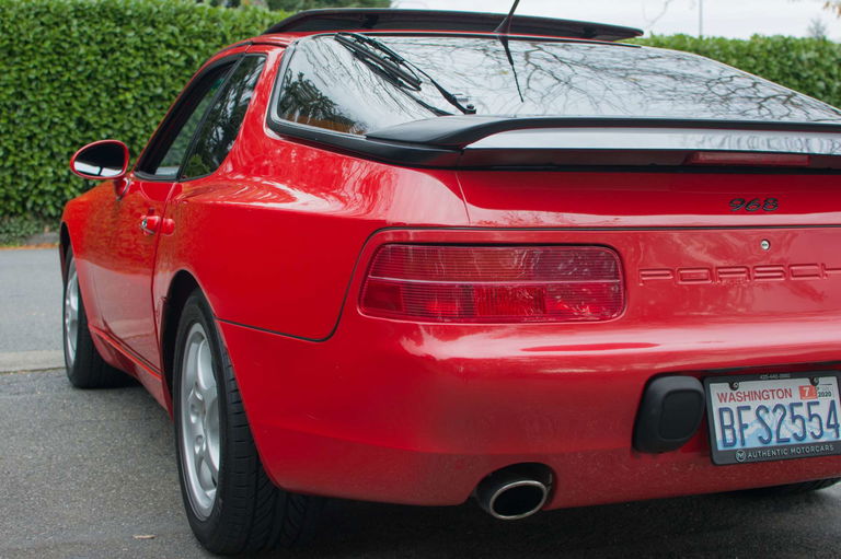 Porsche 968