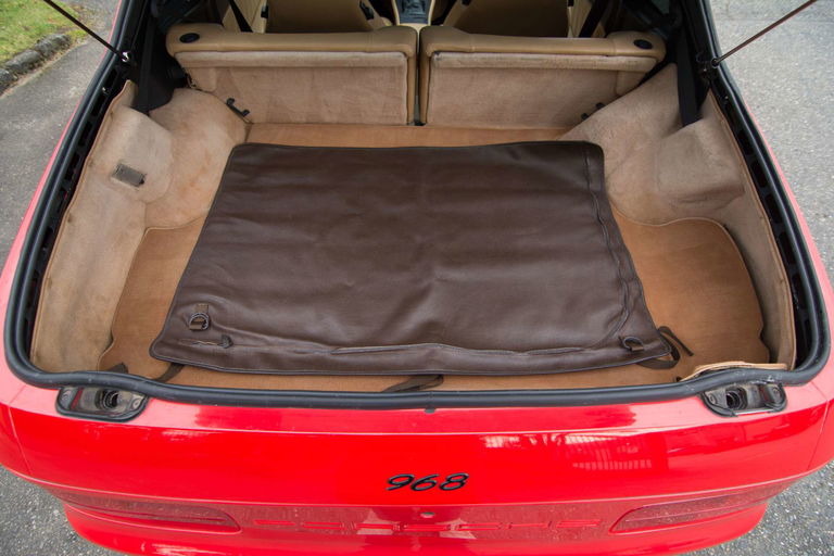 Porsche 968