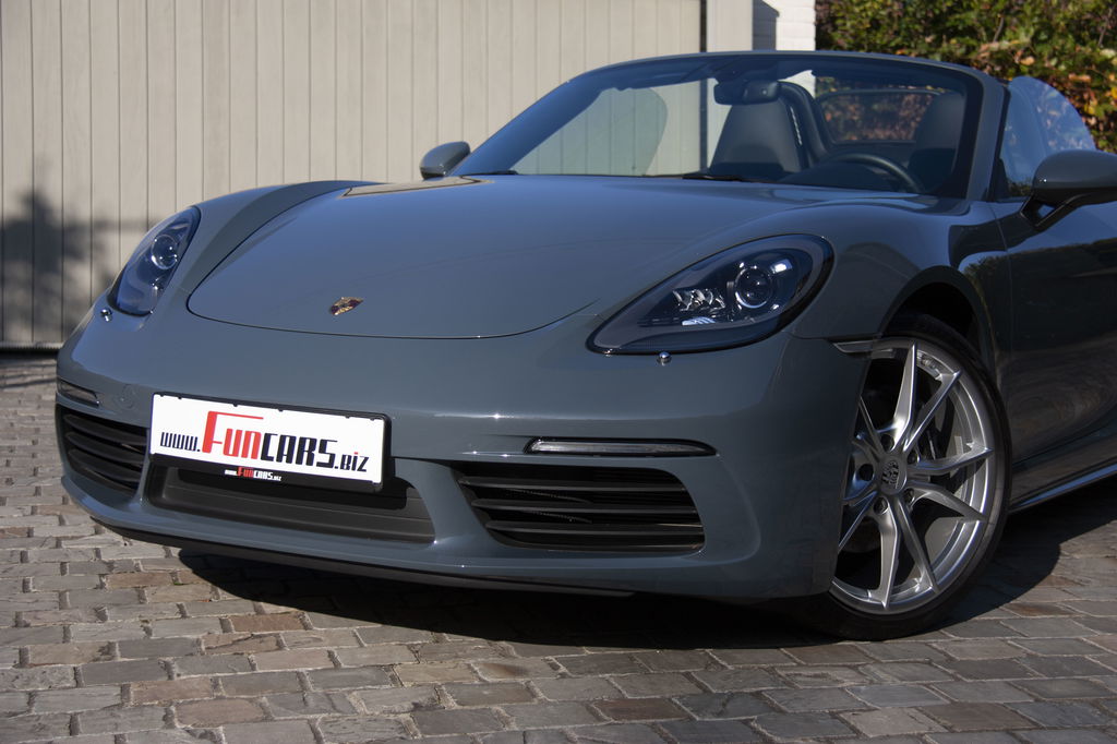Porsche 718 Boxster