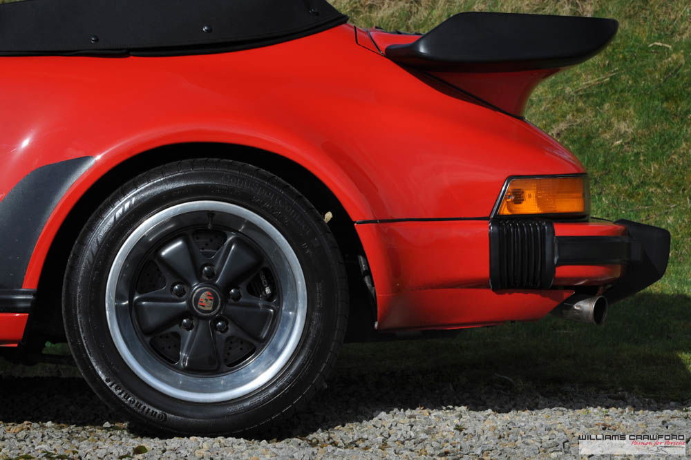 Porsche 911 Carrera 3.2