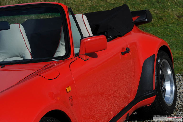 Porsche 911 Carrera 3.2