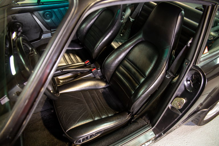 Porsche 964 Carrera 4