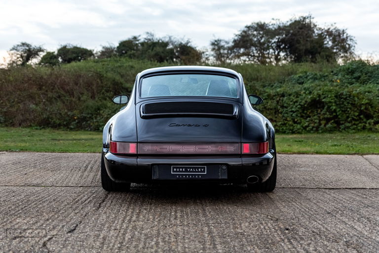 Porsche 964 Carrera 4