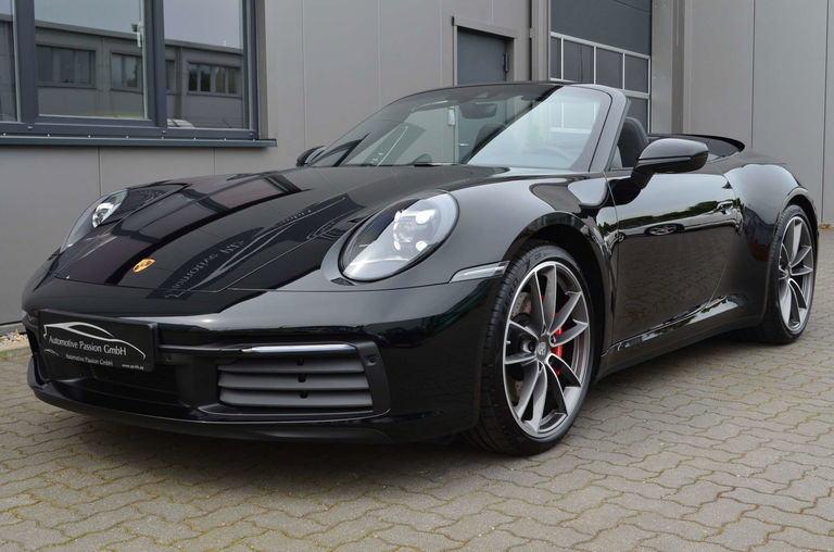 Porsche 992 Carrera 4S