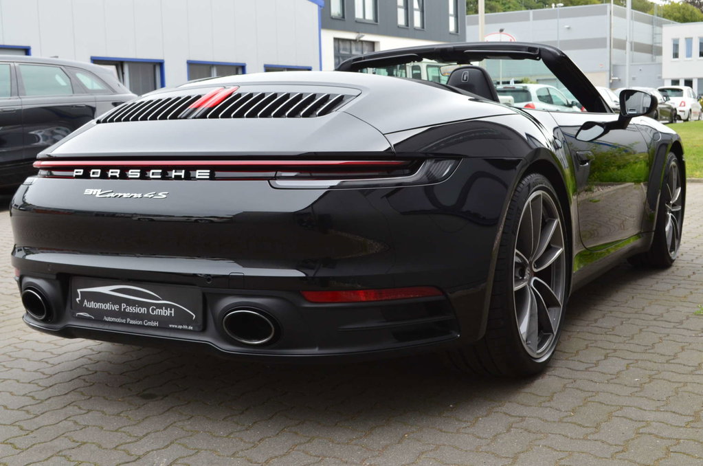 Porsche 992 Carrera 4S