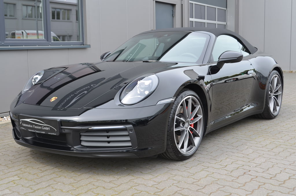 Porsche 992 Carrera 4S