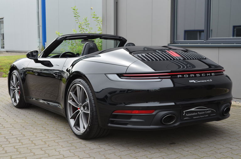 Porsche 992 Carrera 4S