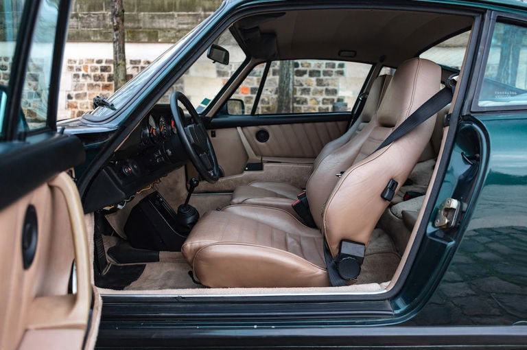 Porsche 911 Carrera 3.2