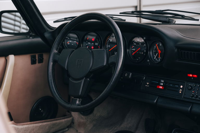 Porsche 911 Carrera 3.2