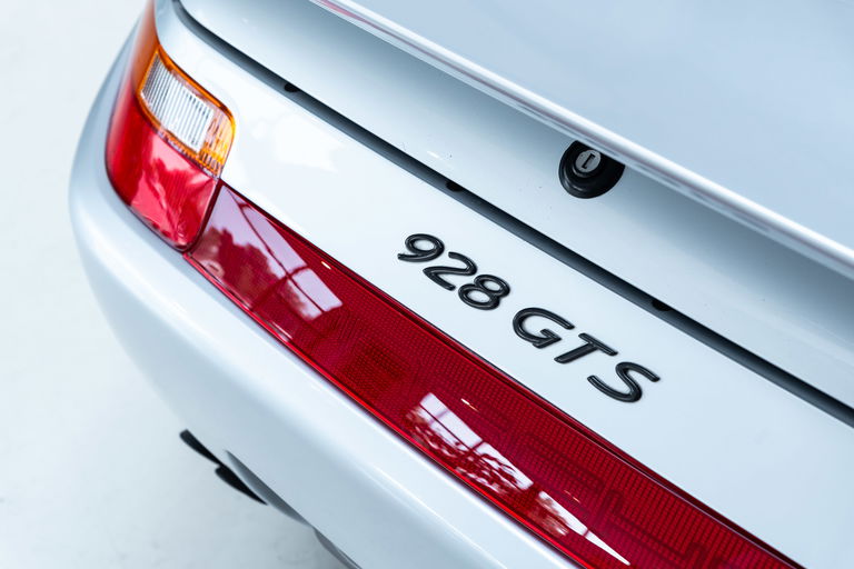 Porsche 928 GTS