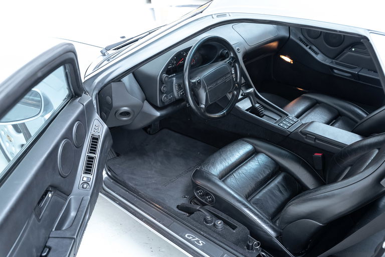 Porsche 928 GTS