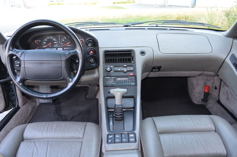Porsche 928 GTS