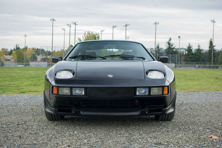 Porsche 928 S
