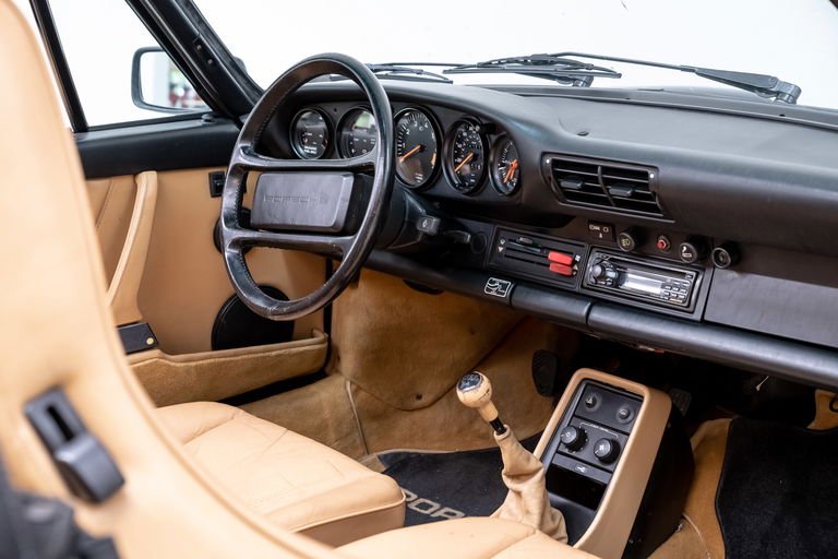 Porsche 911 Carrera 3.2