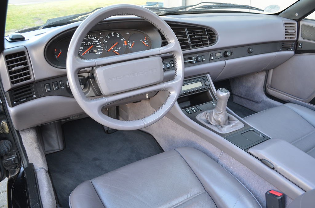 Porsche 944 Turbo Cabriolet