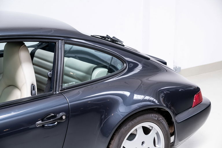 Porsche 964 Carrera 4