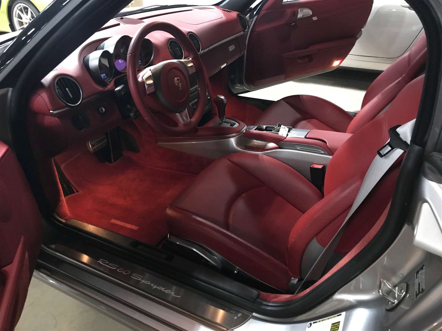 Porsche Boxster RS 60 Spyder interior