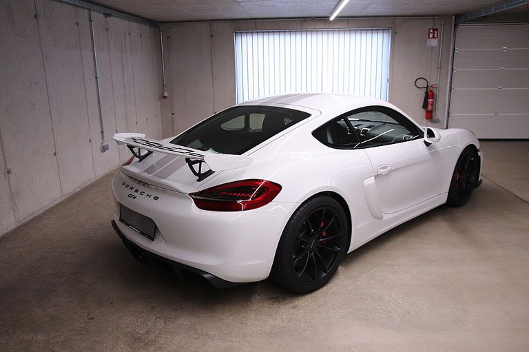 Porsche 981 Cayman GT4