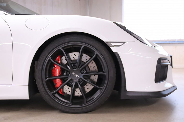 Porsche 981 Cayman GT4