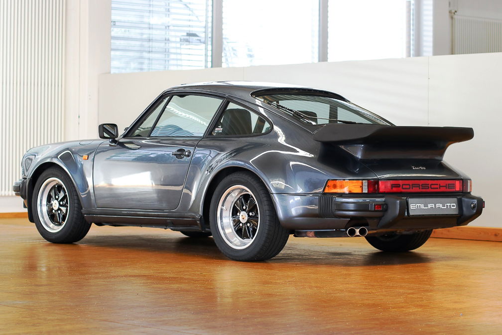 Porsche 911 Turbo 3.3