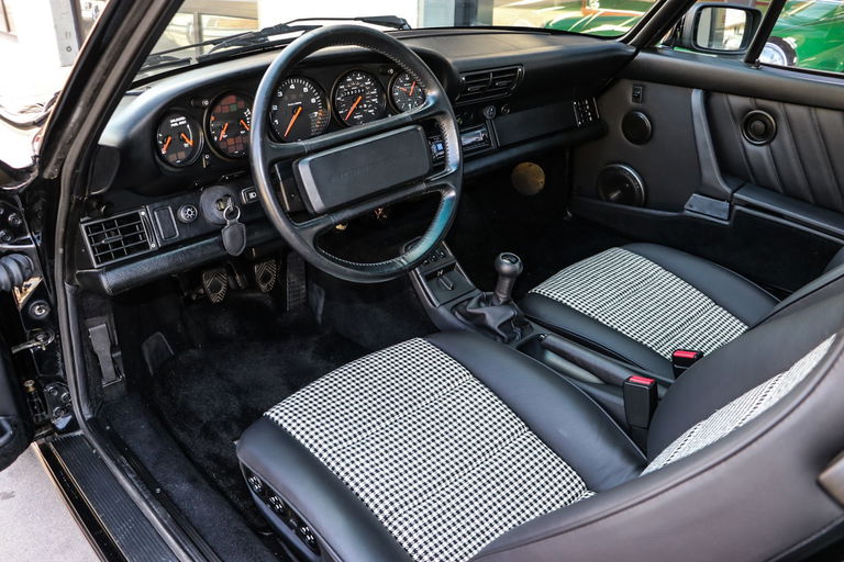 Porsche 964 Carrera 4