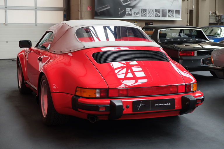 Porsche 911 Carrera 3.2 Speedster