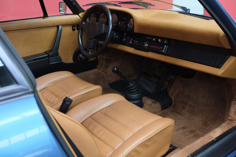 Porsche 911 Carrera (US)