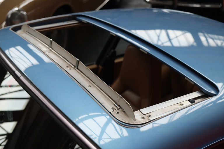 Porsche 911 Carrera (US)