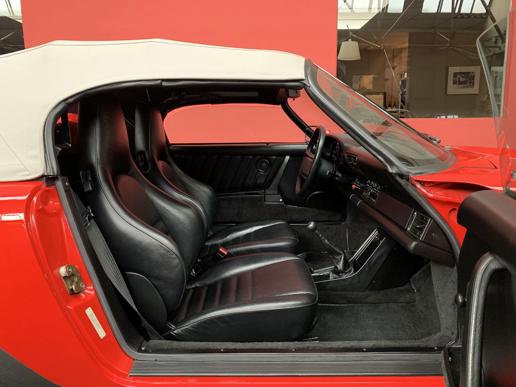 Porsche 911 Carrera 3.2 Speedster