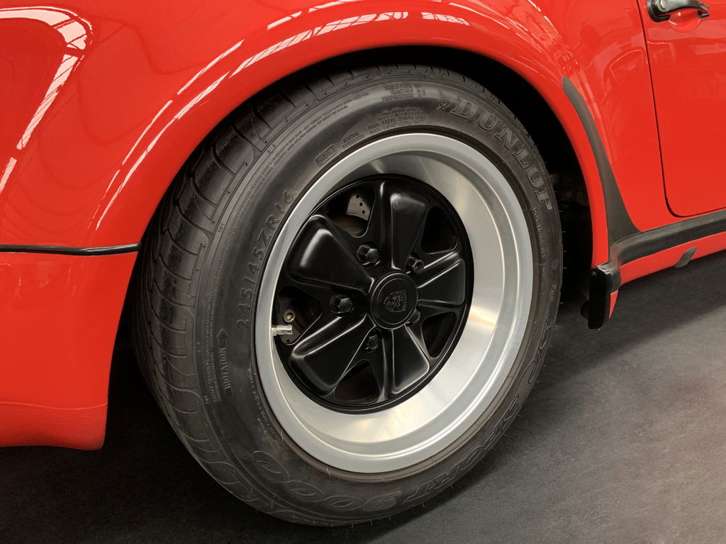 Porsche 911 Carrera 3.2 Speedster