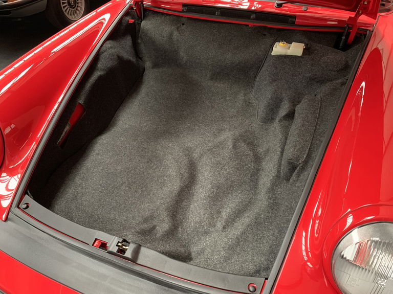 Porsche 911 Carrera 3.2 Speedster