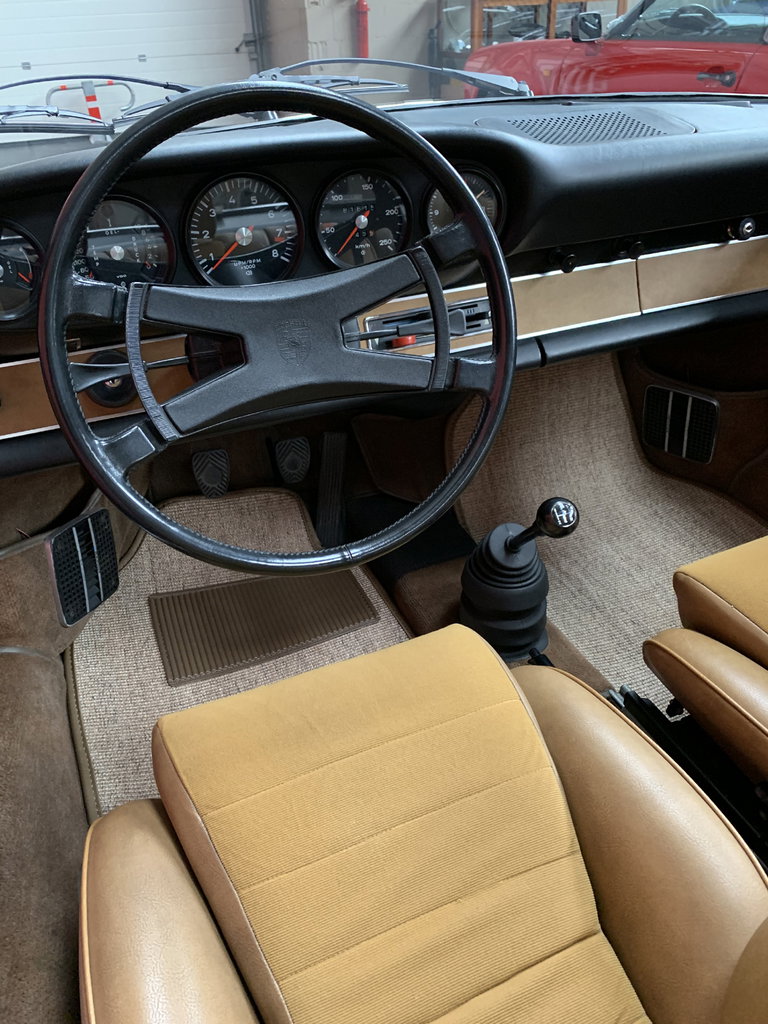 Porsche 911 S (F-Modell)