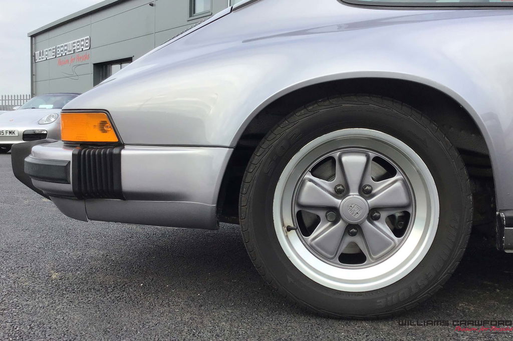 Porsche 911 Carrera 3.2