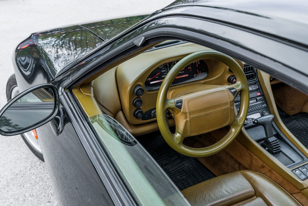 Porsche 928 GTS