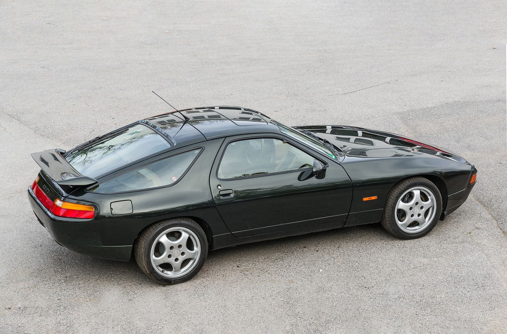 Porsche 928 GTS