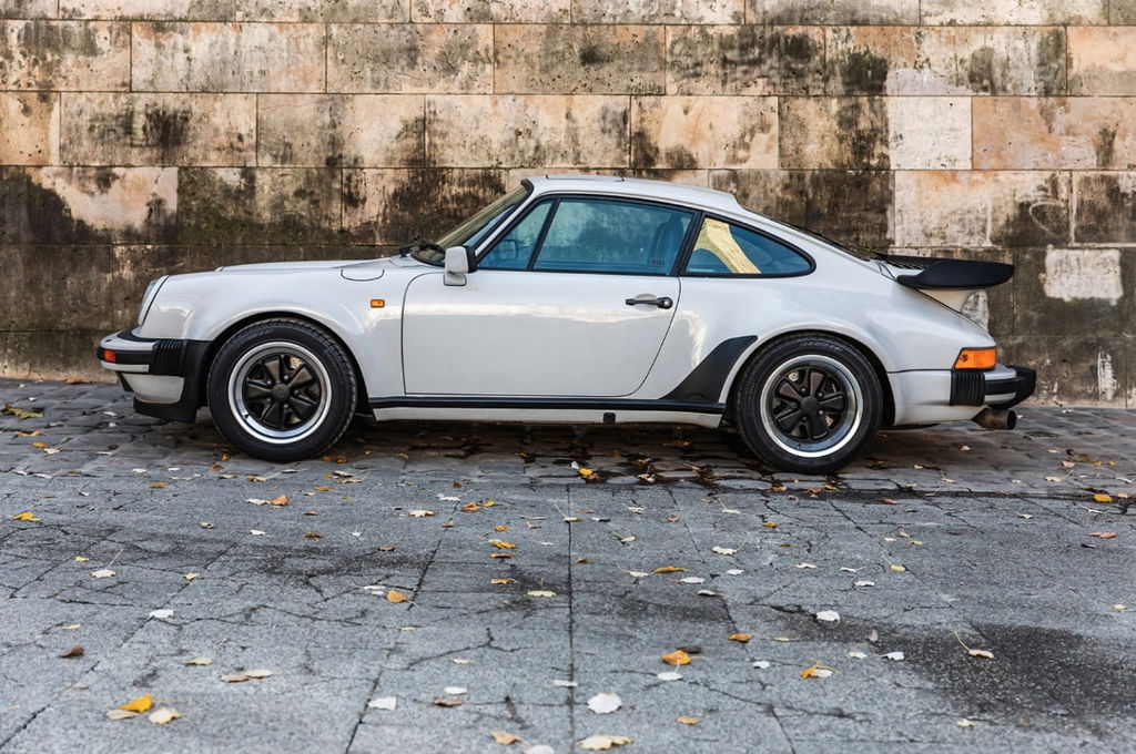 Porsche 911 Turbo 3.3