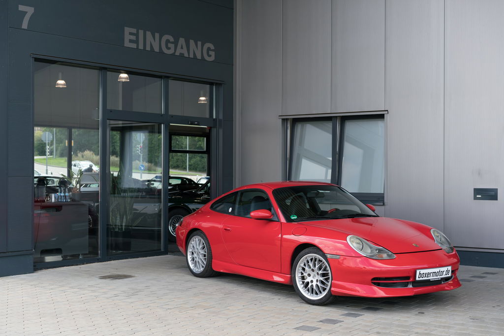 Porsche 996 Carrera 4
