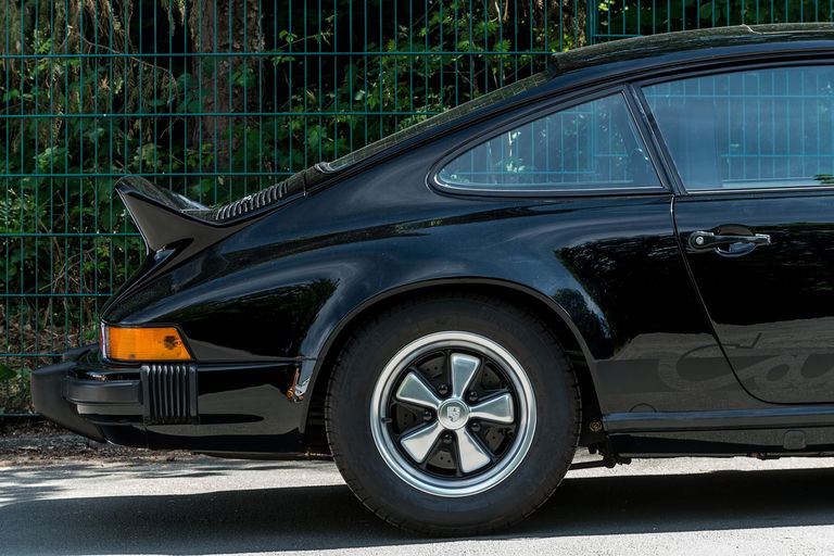 Porsche 911 Carrera 2,7