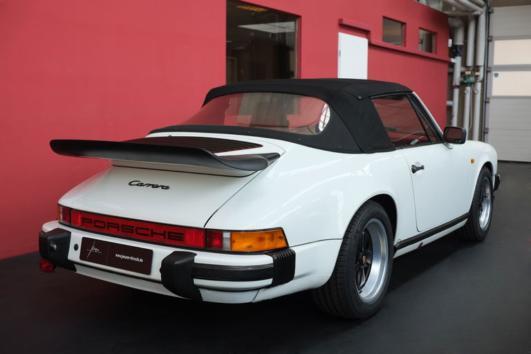 Porsche 911 Carrera 3.2