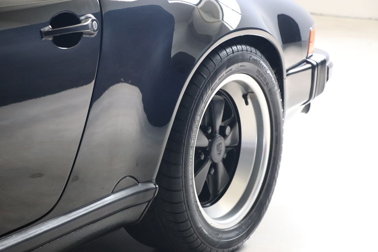 Porsche 911 Carrera 3.2 Speedster