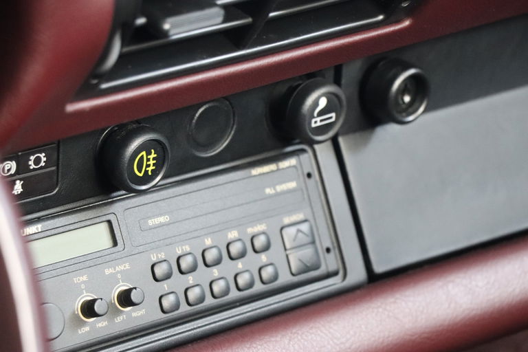 Porsche 911 Carrera 3.2 Speedster